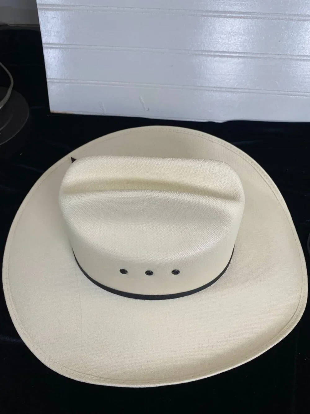 Justin Buckaroo Youth Cowboy Hat, in very good condition